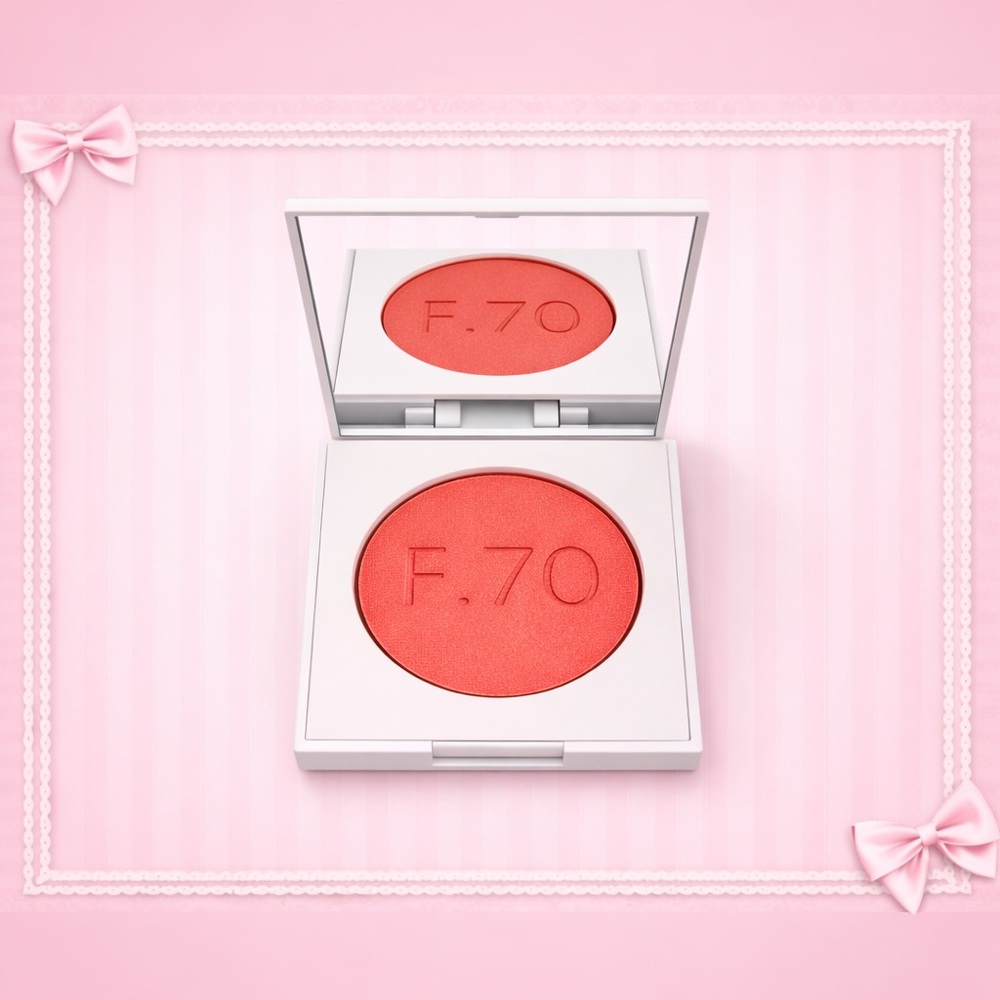FLYTE.70 ColorBack™ Pressed Cheek Blush – Abracadabra – 0.13 oz Compact